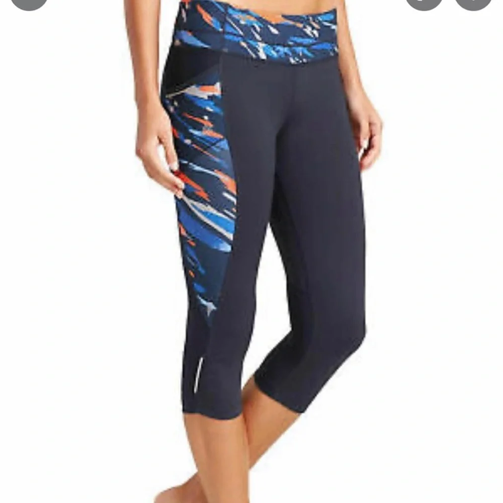 Athleta Leggings Yoga Pants Capri Womens Small Blue Spliced Fire Be Free Knicker - Picture 6 of 9